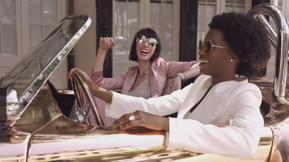 Everyday Luxury, Travel-Ready Brilliance