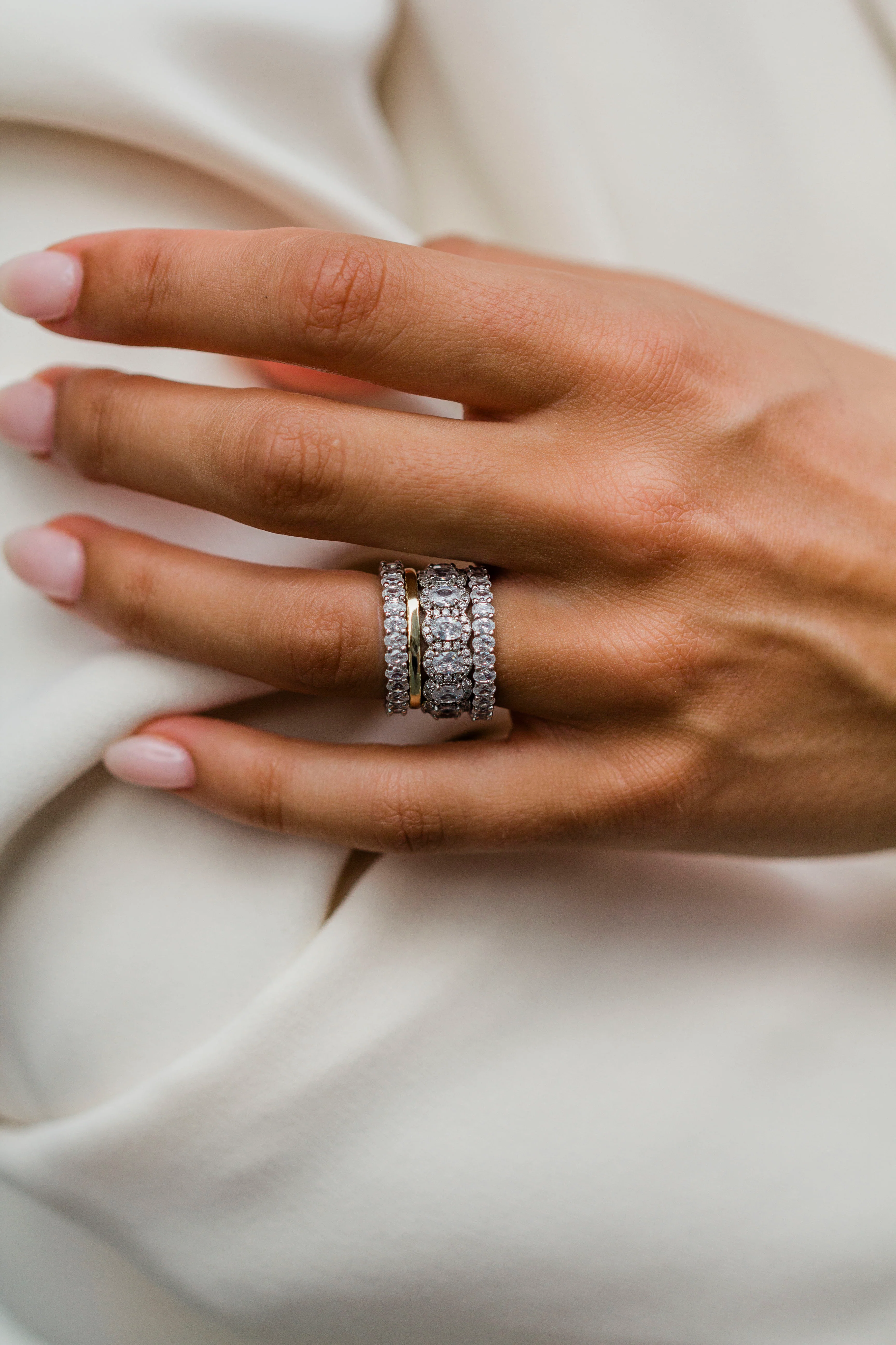 The Priscilla Band (2 Carat) - Image 4