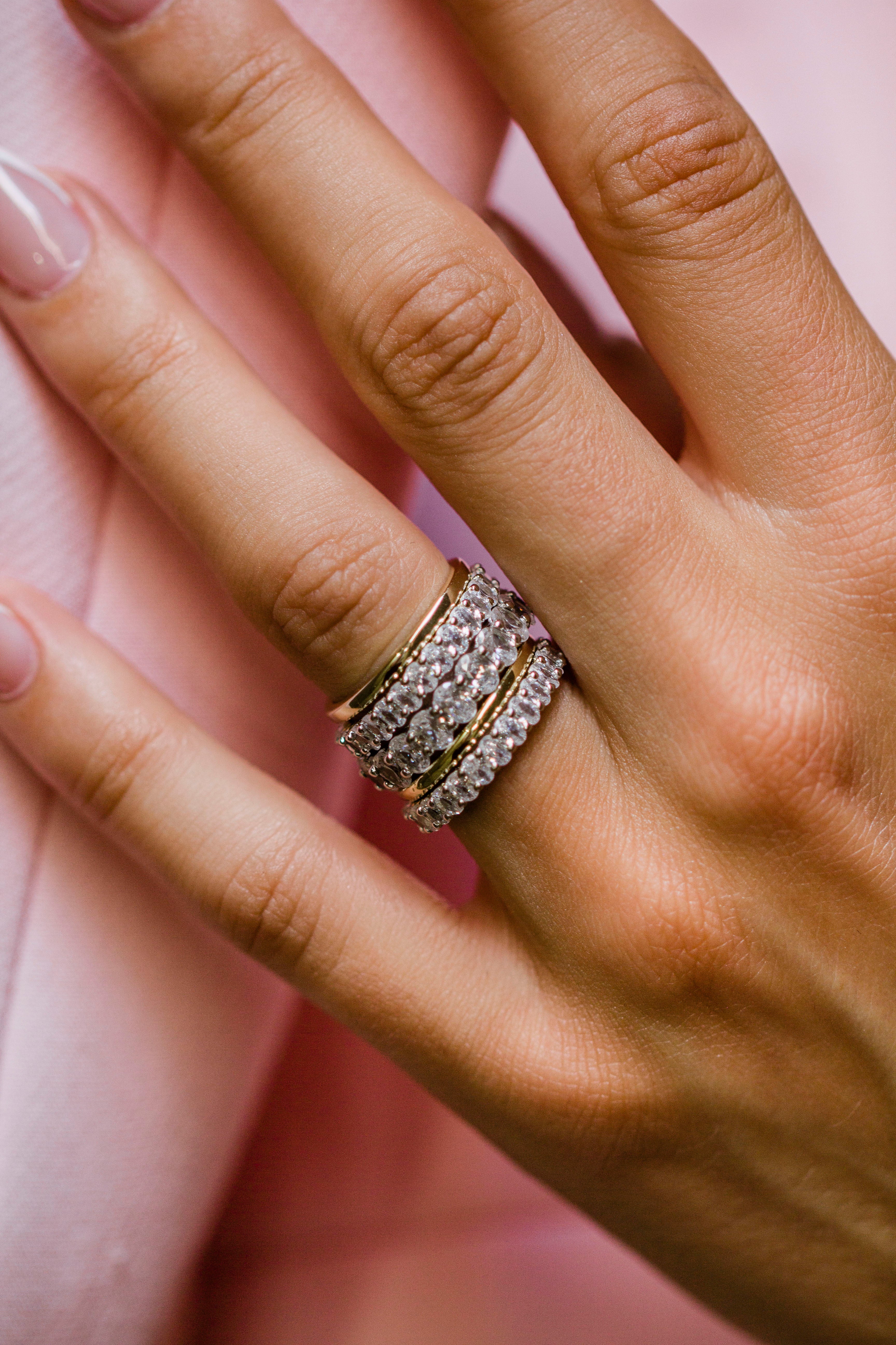 The Priscilla Band (2 Carat) - Image 6