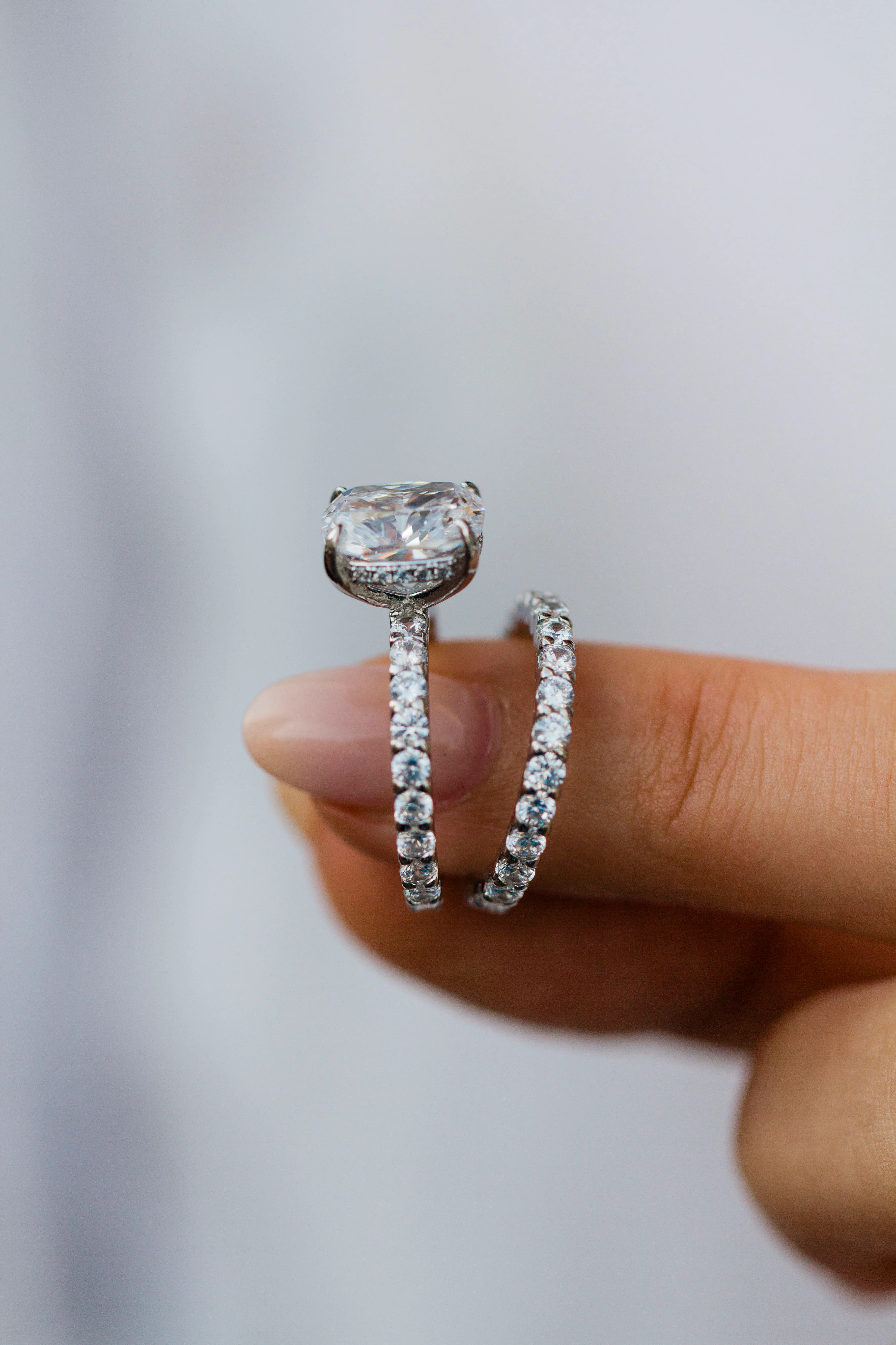 The Selena Ring (2.7 Carat) - Image 9