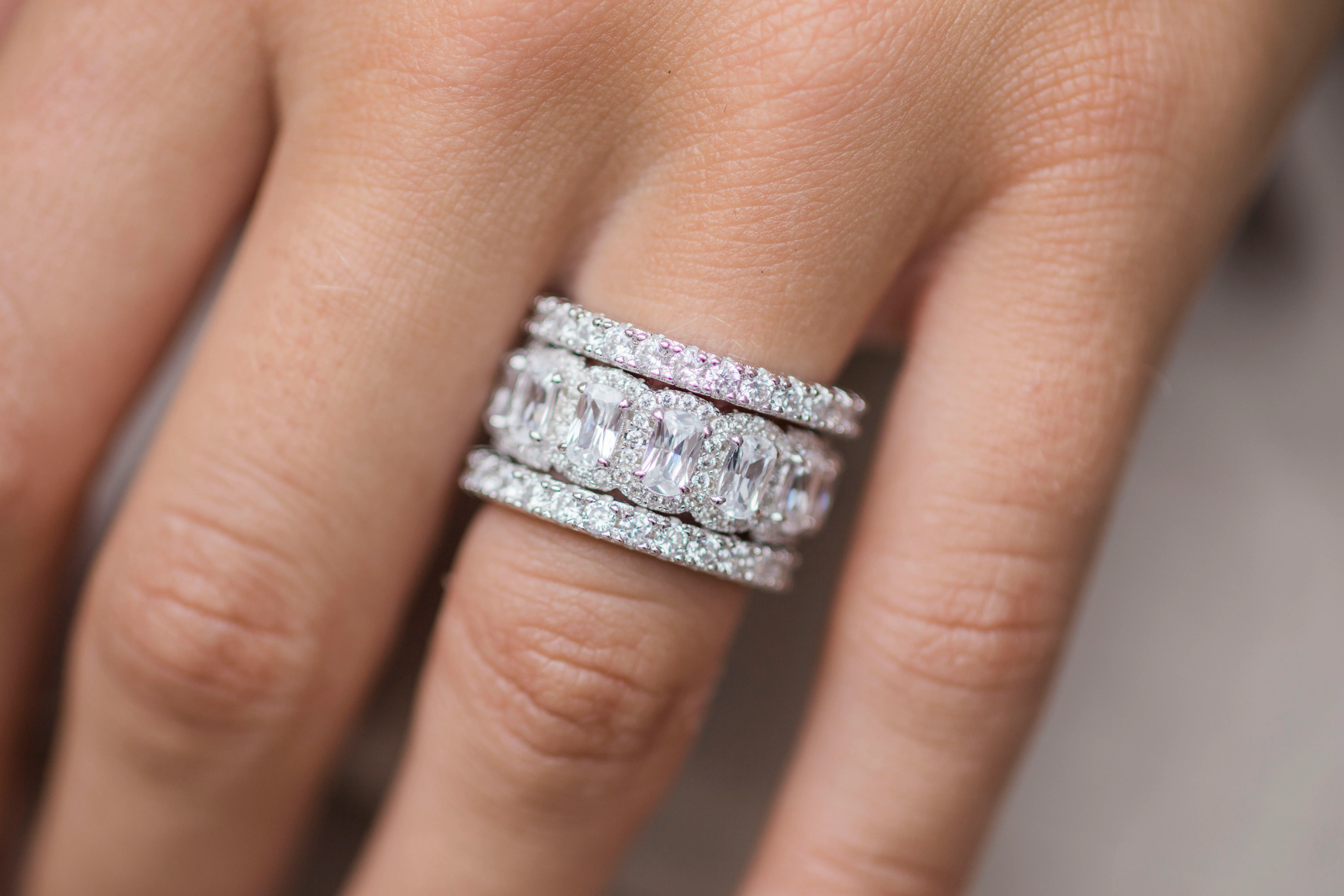 The Vivienne Band (6 Carat) - Image 11